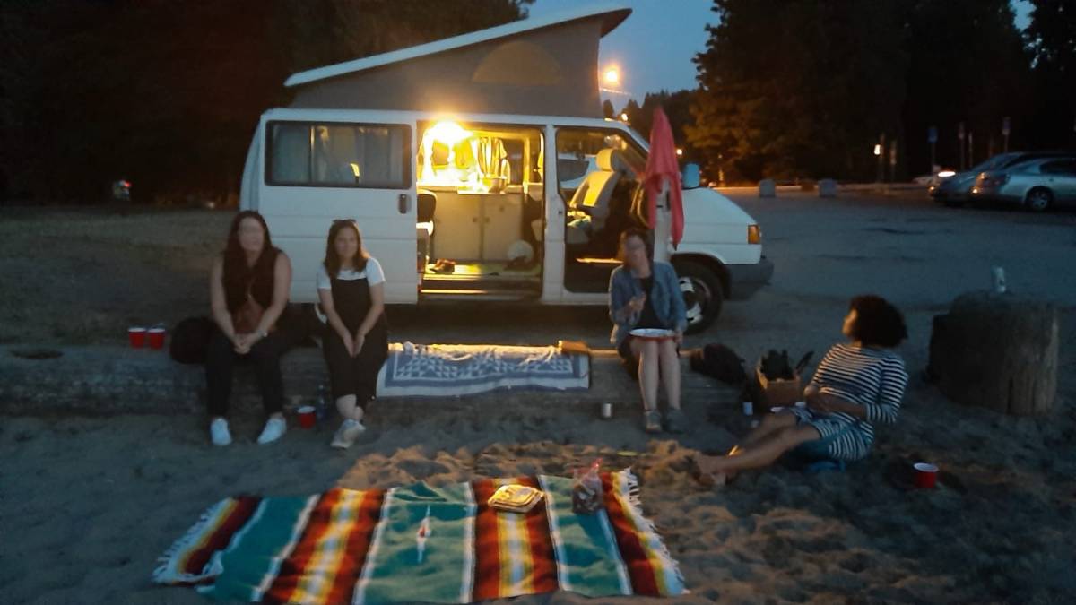 Volkswagen-eurovan-westfalia-1994-white-10