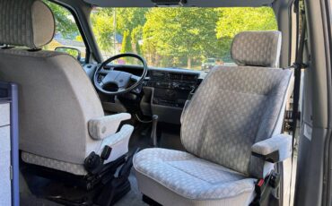 Volkswagen-eurovan-westfalia-1994-white-2
