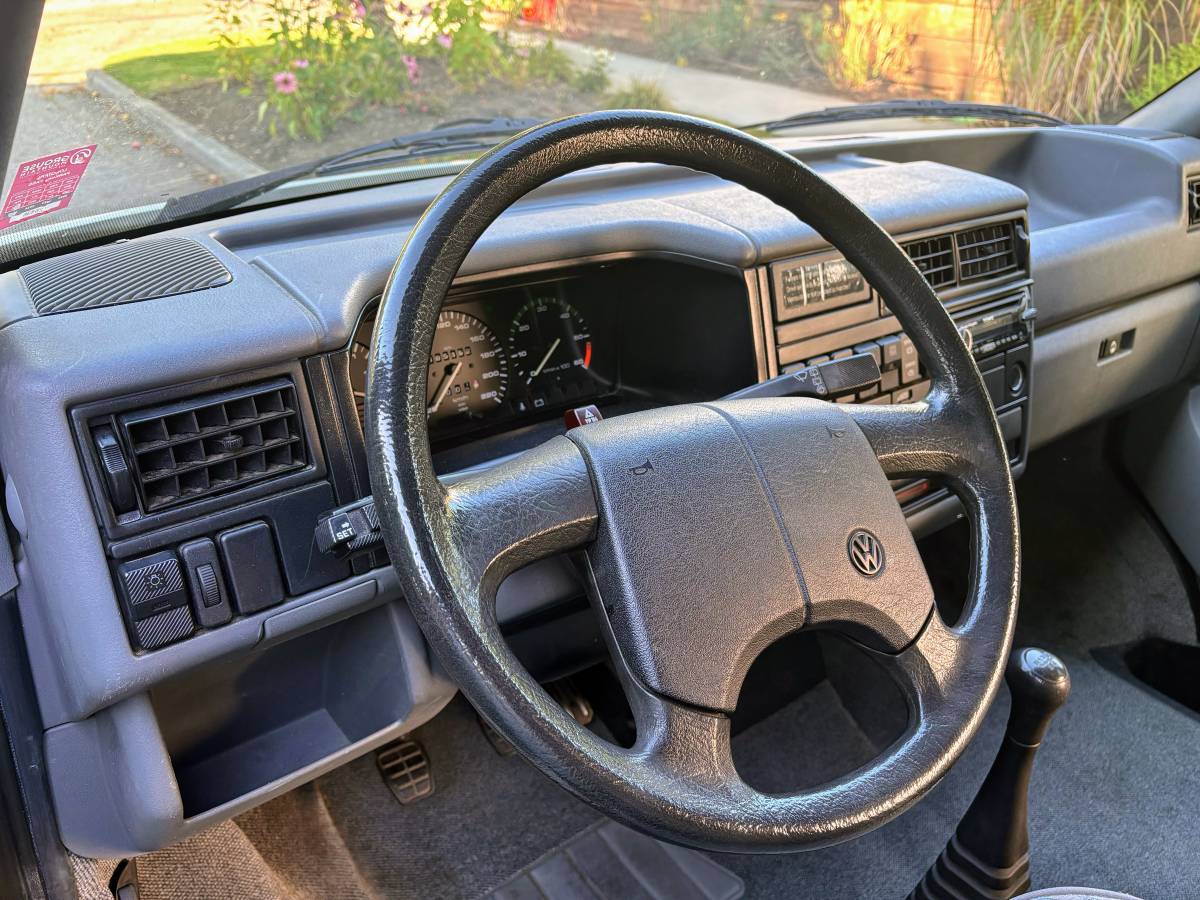 Volkswagen-eurovan-westfalia-1994-white-3