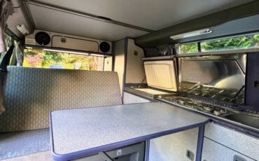 Volkswagen-eurovan-westfalia-1994-white-4
