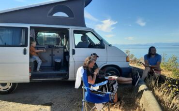 Volkswagen-eurovan-westfalia-1994-white-9