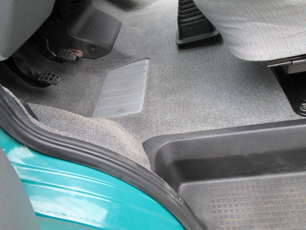 Volkswagen-eurovan-westfalia-1995-green-12
