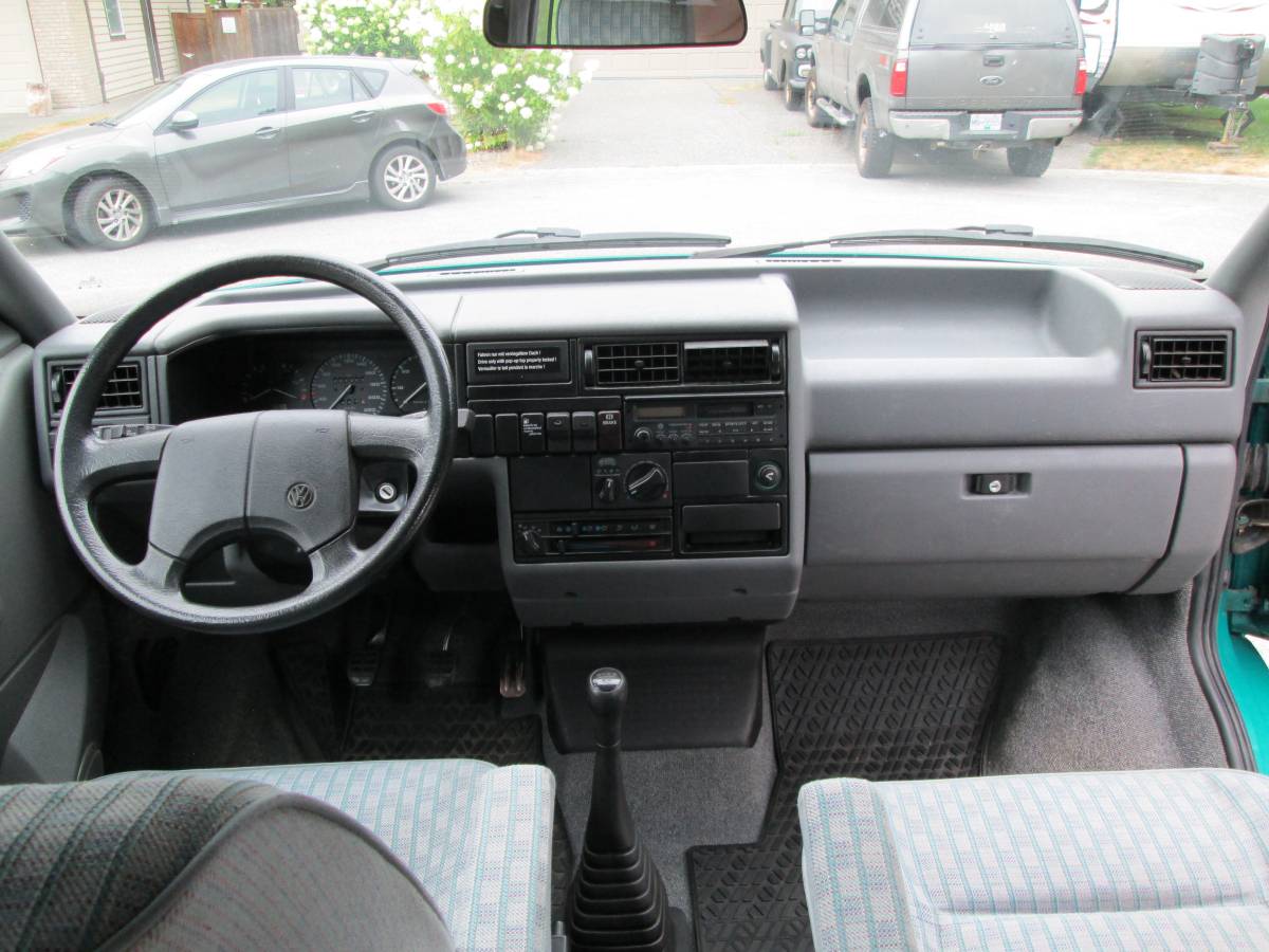 Volkswagen-eurovan-westfalia-1995-green-15
