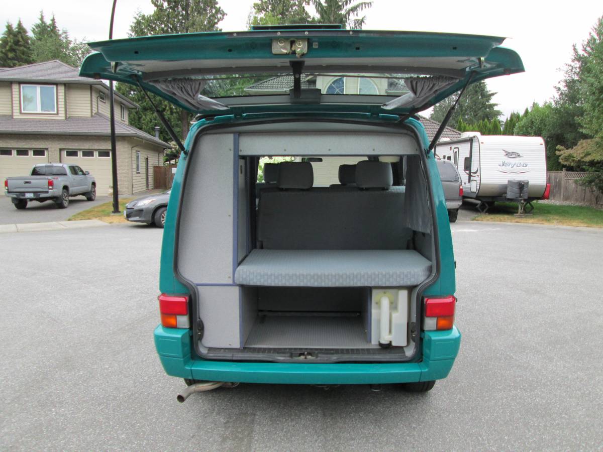 Volkswagen-eurovan-westfalia-1995-green-3