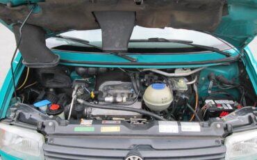 Volkswagen-eurovan-westfalia-1995-green-4