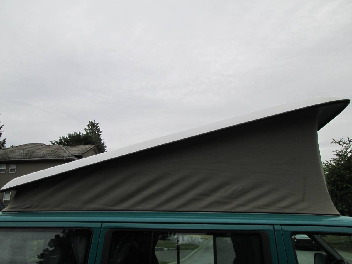 Volkswagen-eurovan-westfalia-1995-green-5