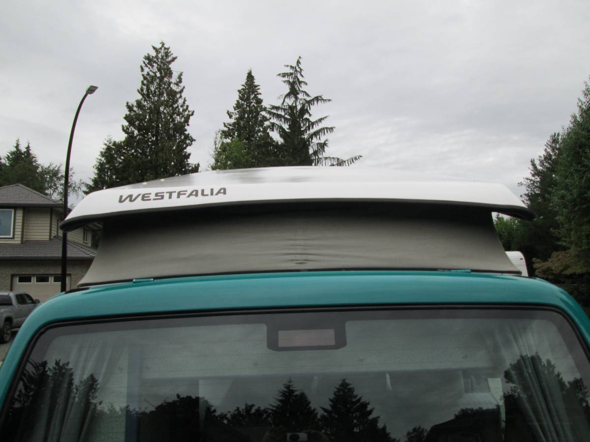 Volkswagen-eurovan-westfalia-1995-green-7