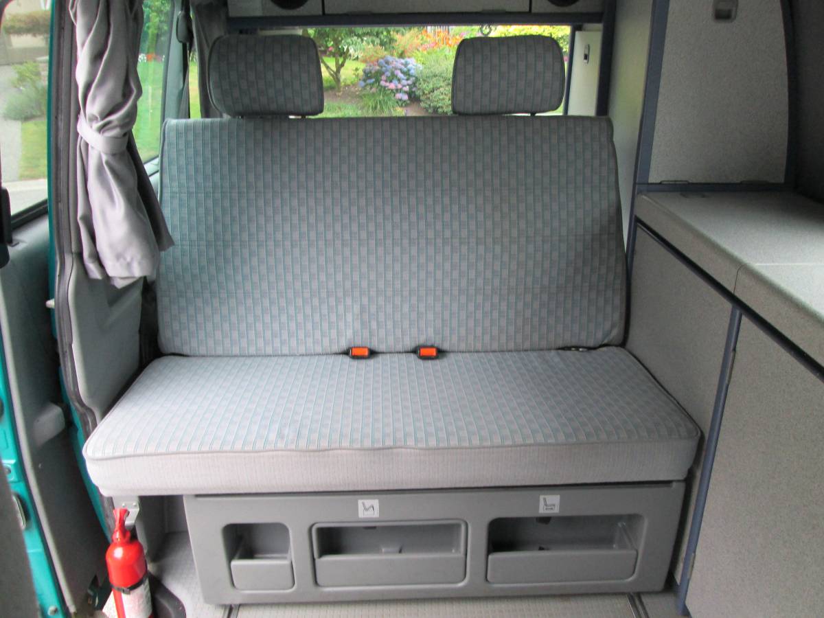 Volkswagen-eurovan-westfalia-1995-green-8