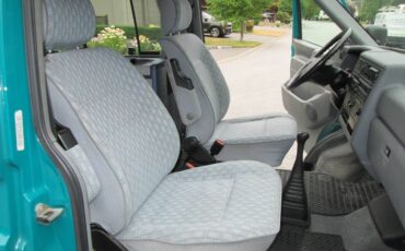Volkswagen-eurovan-westfalia-1995-green-9
