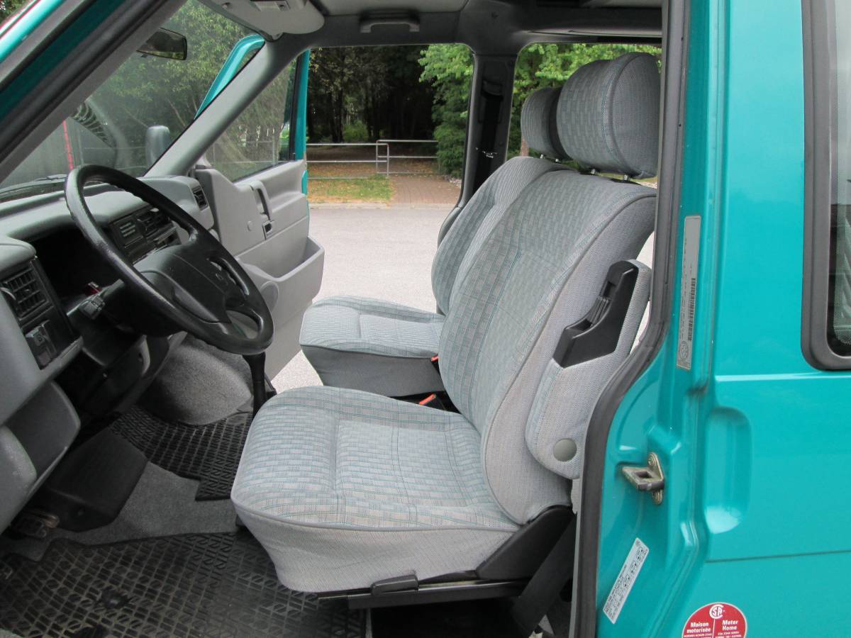 Volkswagen-eurovan-westfalia-1995-green