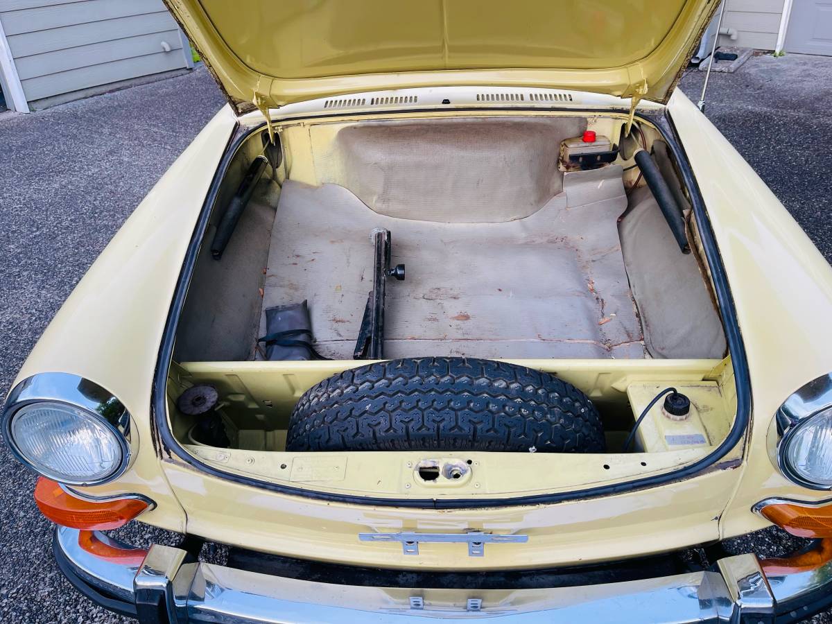 Volkswagen-fastback-type3-1971-brown-13