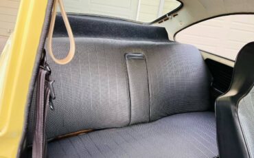Volkswagen-fastback-type3-1971-brown-15