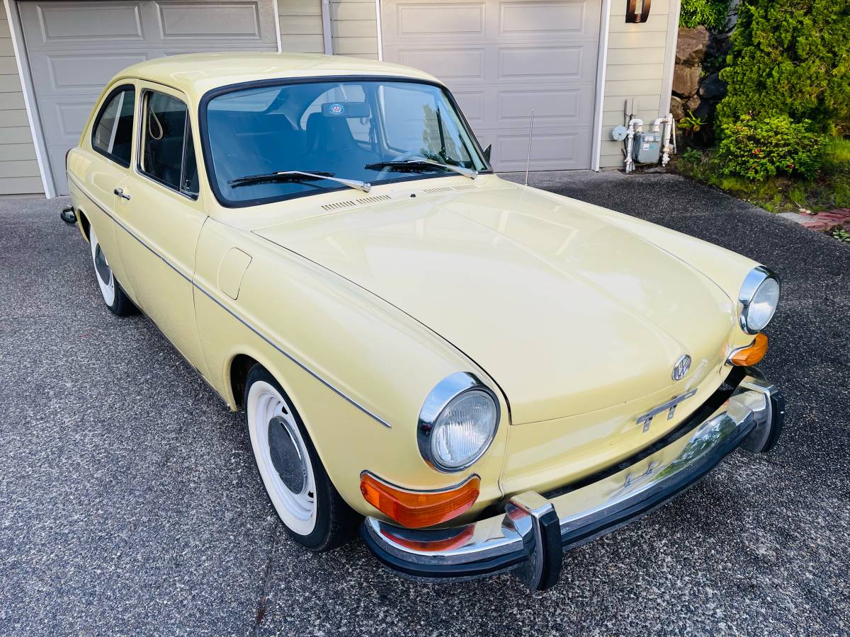 Volkswagen-fastback-type3-1971-brown-2