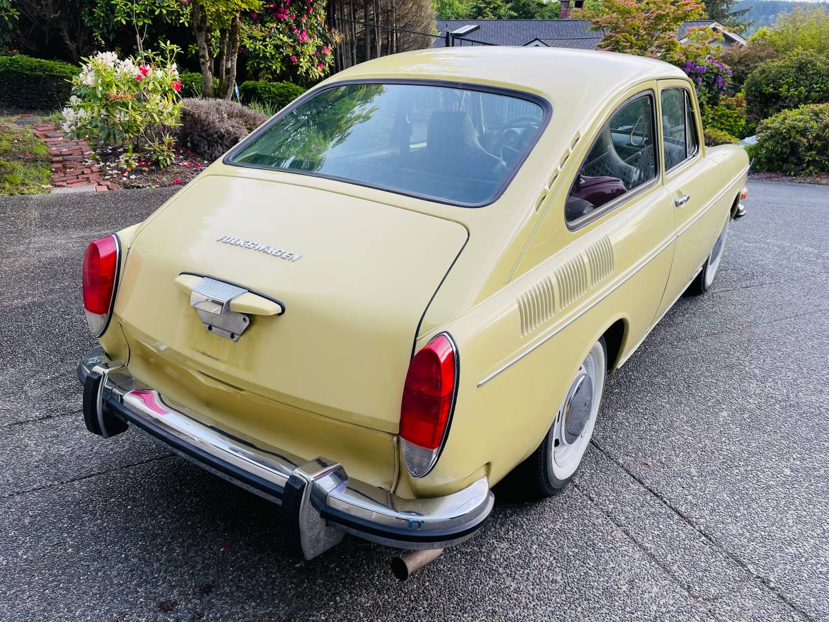 Volkswagen-fastback-type3-1971-brown-5