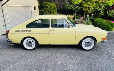 Volkswagen-fastback-type3-1971-brown-6