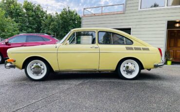 Volkswagen-fastback-type3-1971-brown-7