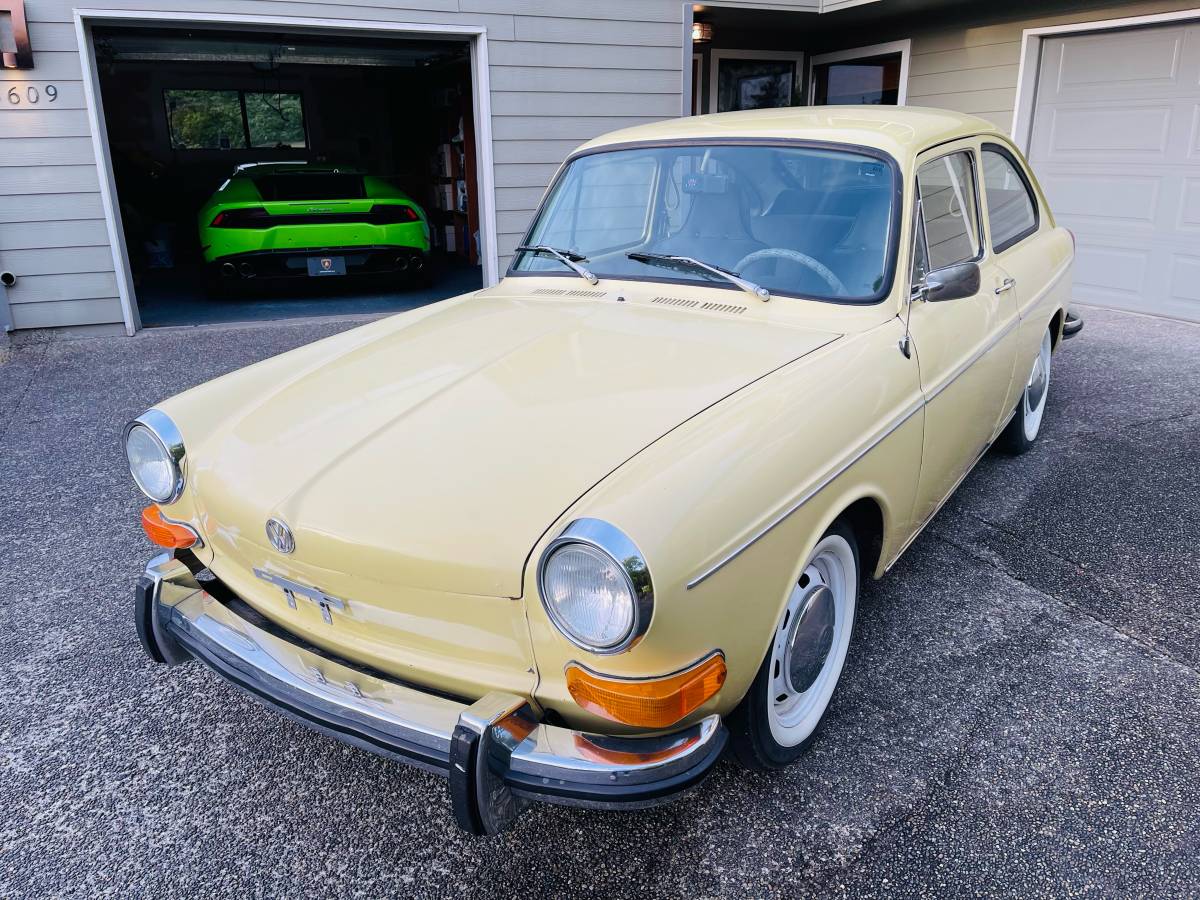 Volkswagen-fastback-type3-1971-brown