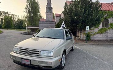 Volkswagen-jetta-1995-silver-1