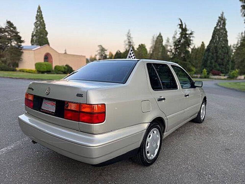 Volkswagen-jetta-1995-silver-5
