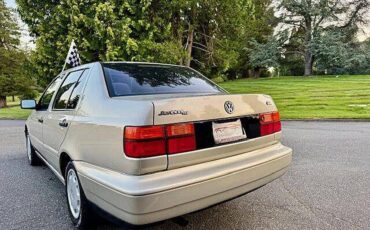 Volkswagen-jetta-1995-silver-7