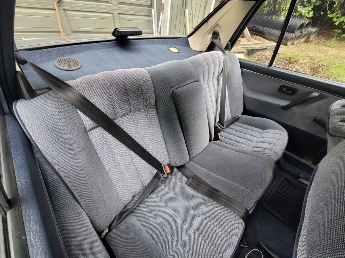 Volkswagen-jetta-diesel-1991-blue-2