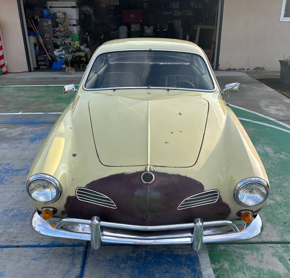 Volkswagen-karmann-ghia-1966-yellow-3