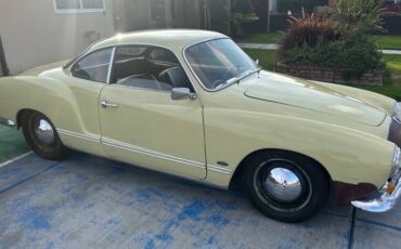 Volkswagen-karmann-ghia-1966-yellow