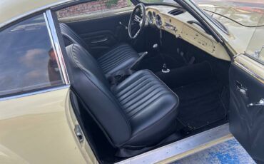 Volkswagen-karmann-ghia-1966-yellow-4