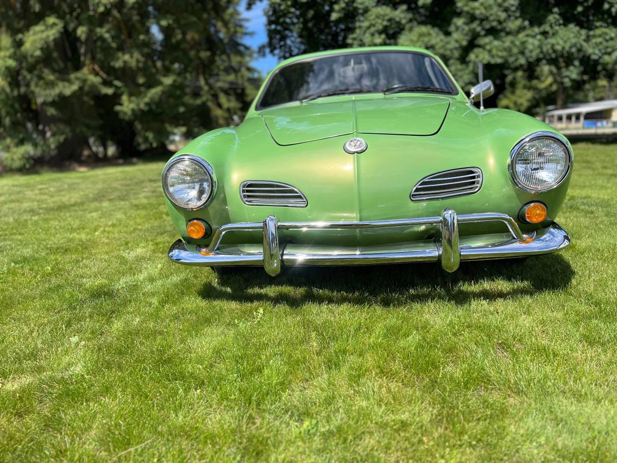 Volkswagen-karmann-ghia-1967-1
