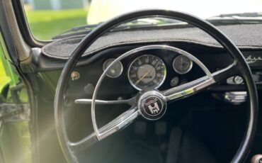 Volkswagen-karmann-ghia-1967-11