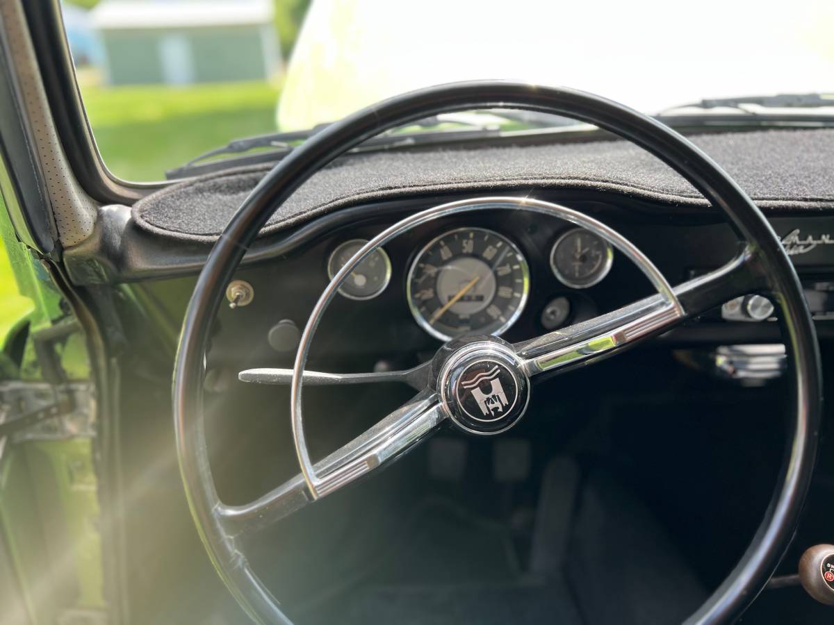 Volkswagen-karmann-ghia-1967-11