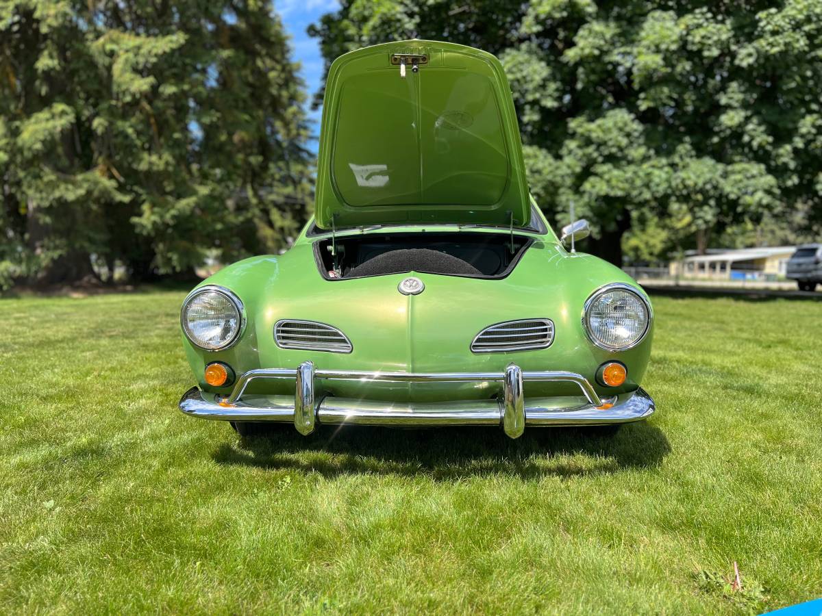 Volkswagen-karmann-ghia-1967-2