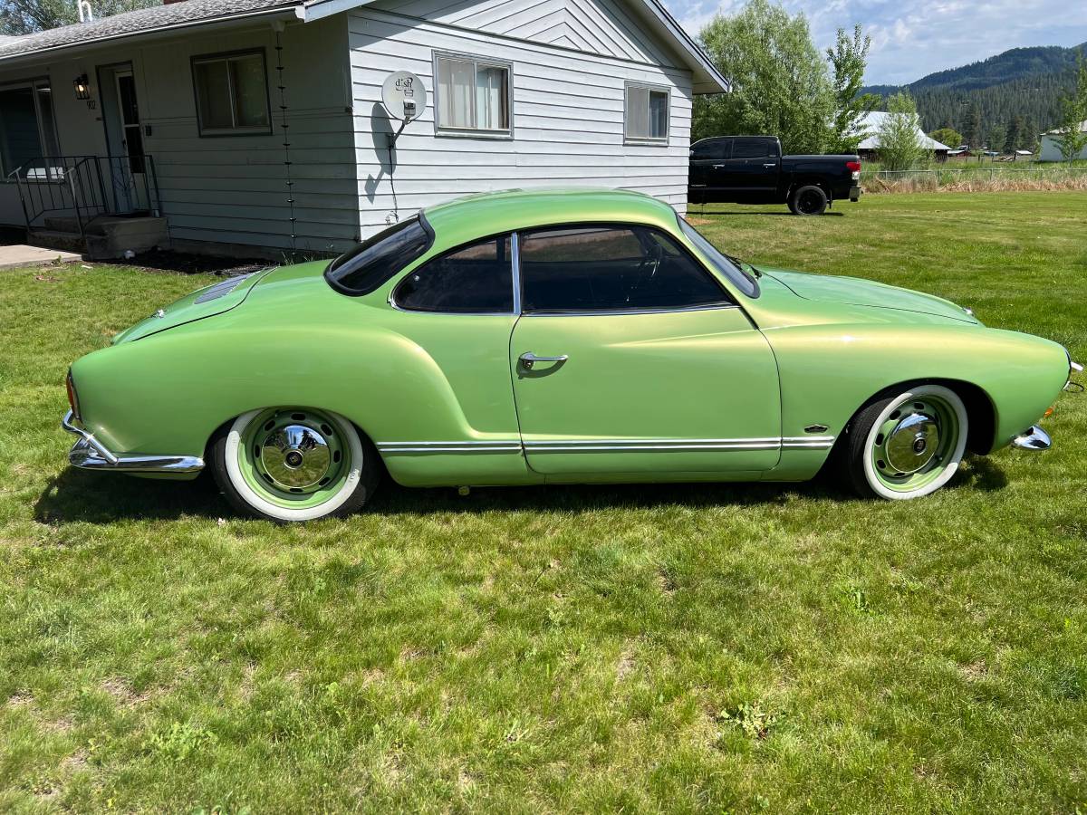 Volkswagen-karmann-ghia-1967-3