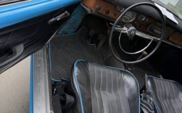 Volkswagen-karmann-ghia-1970-blue-5