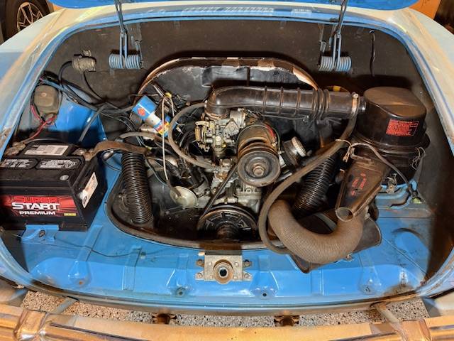 Volkswagen-karmann-ghia-1970-blue-8
