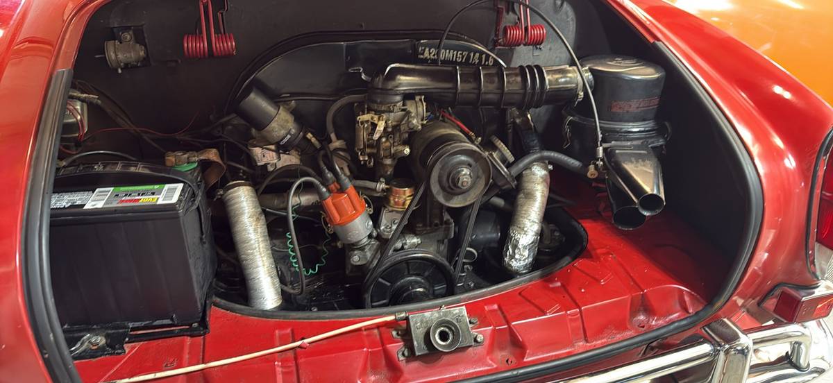 Volkswagen-karmann-ghia-1970-red-10