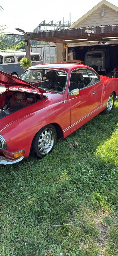 Volkswagen-karmann-ghia-1970-red-11
