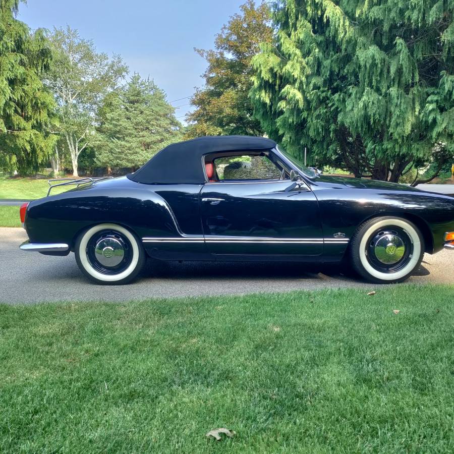 Volkswagen-karmann-ghia-1971-black-1