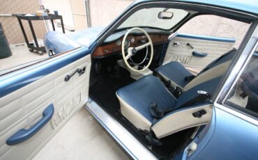 Volkswagen-karmann-ghia-1971-blue-11