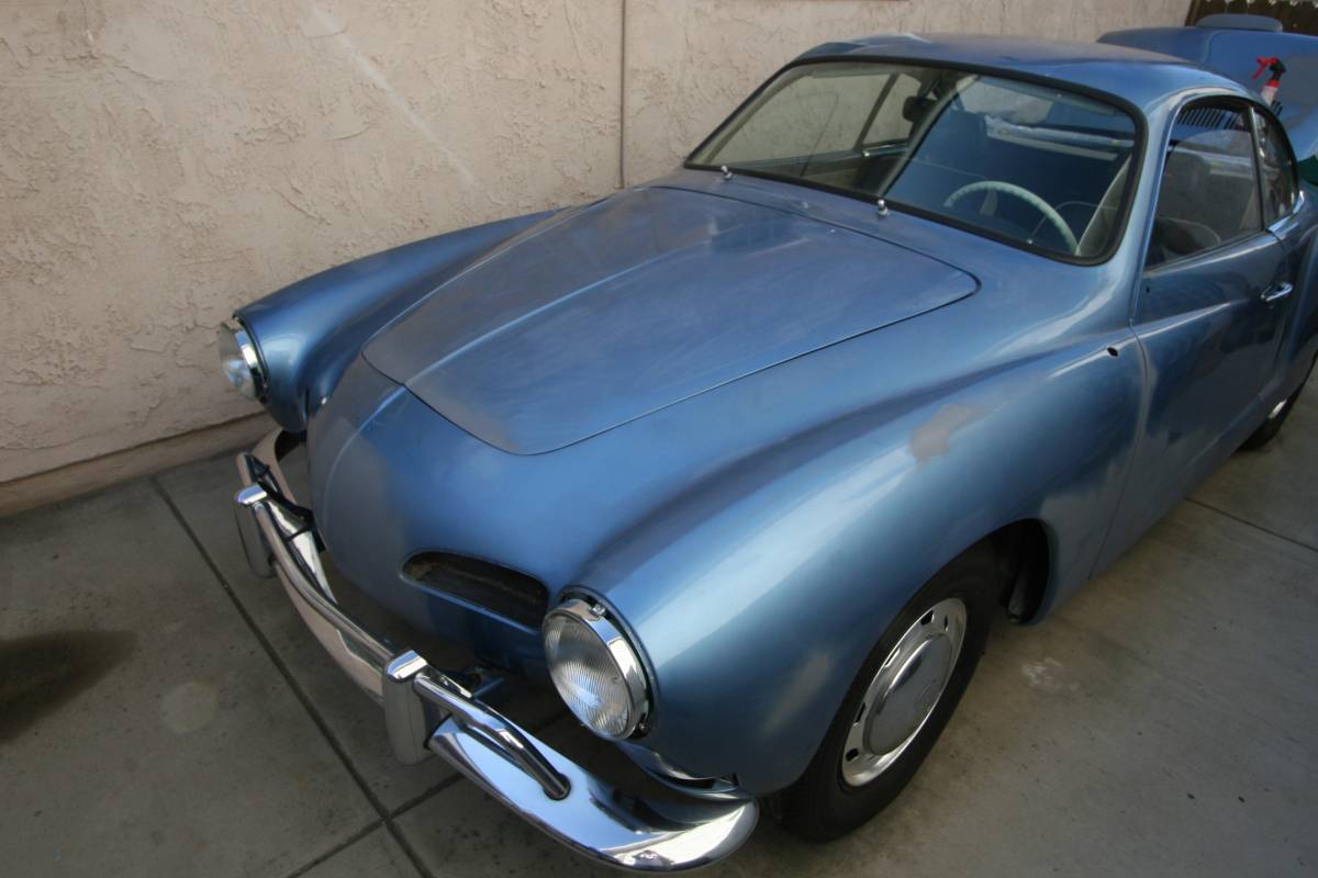 Volkswagen-karmann-ghia-1971-blue-2