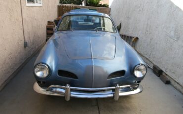 Volkswagen-karmann-ghia-1971-blue