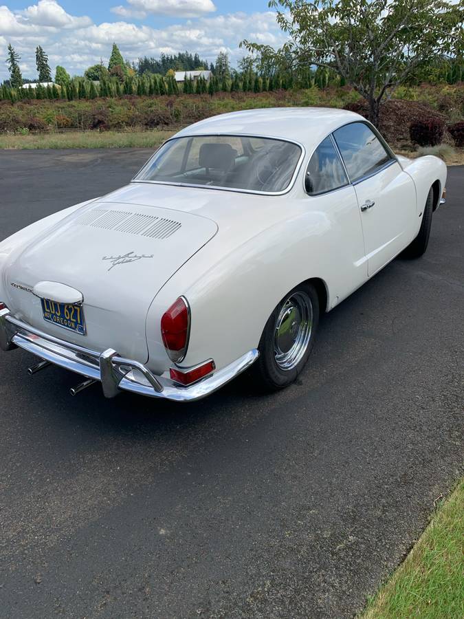 Volkswagen-karmann-ghia-1971-white-6