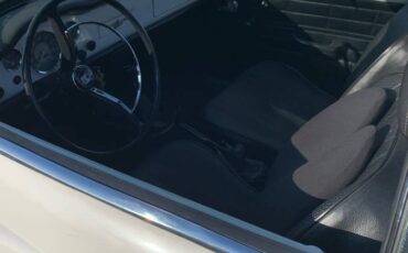 Volkswagen-karmann-ghia-1971-white-8