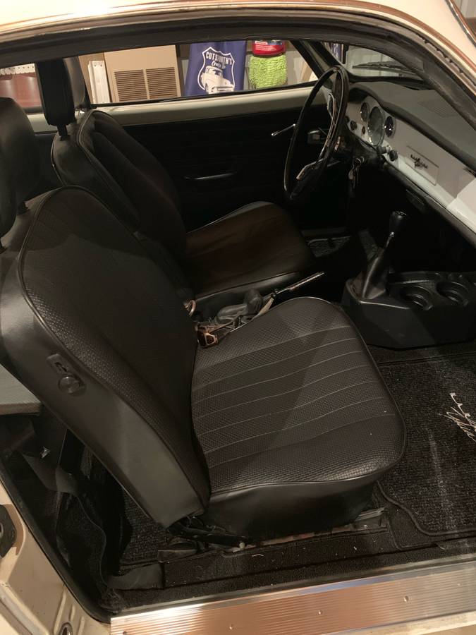 Volkswagen-karmann-ghia-1971-white-9