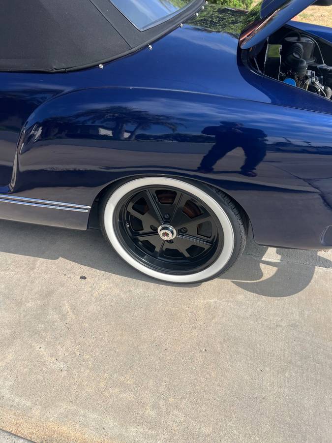 Volkswagen-karmann-ghia-1974-blue-15