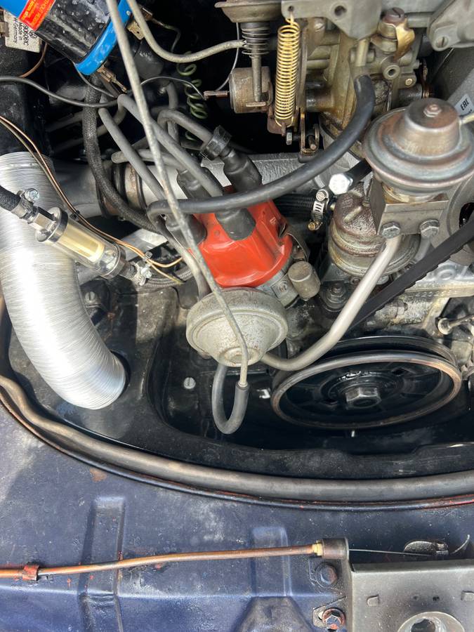 Volkswagen-karmann-ghia-1974-blue-16