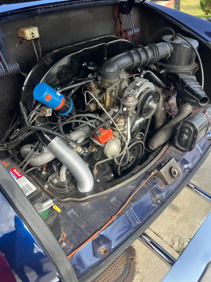 Volkswagen-karmann-ghia-1974-blue-17
