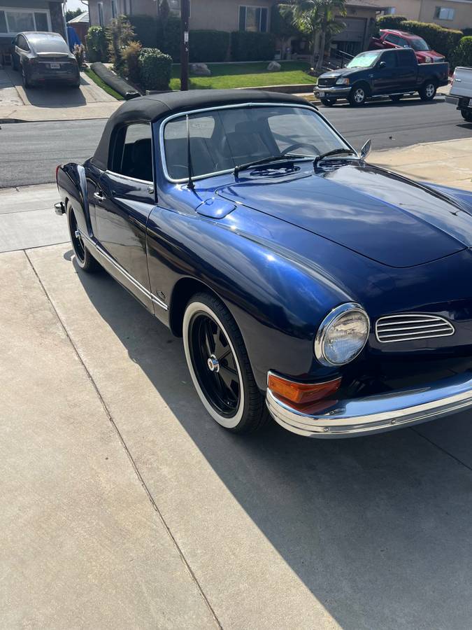 Volkswagen-karmann-ghia-1974-blue