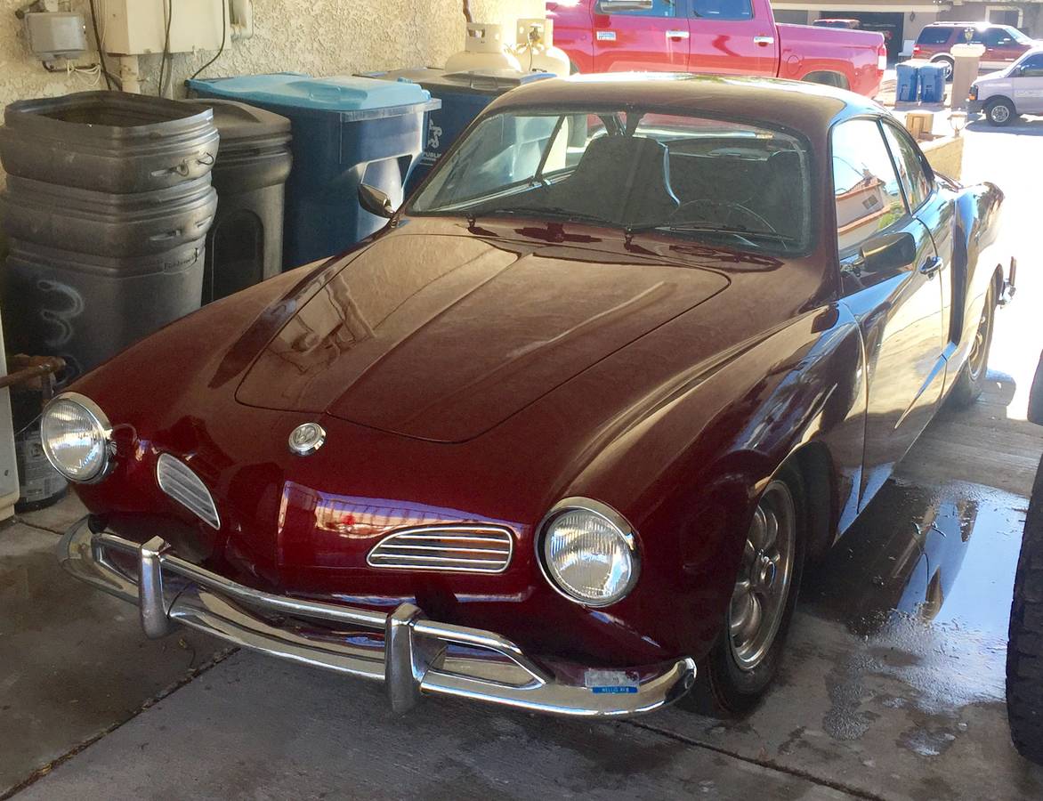 Volkswagen-karmenn-ghia-1968-red-1