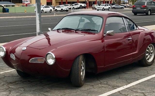 Volkswagen-karmenn-ghia-1968-red-2
